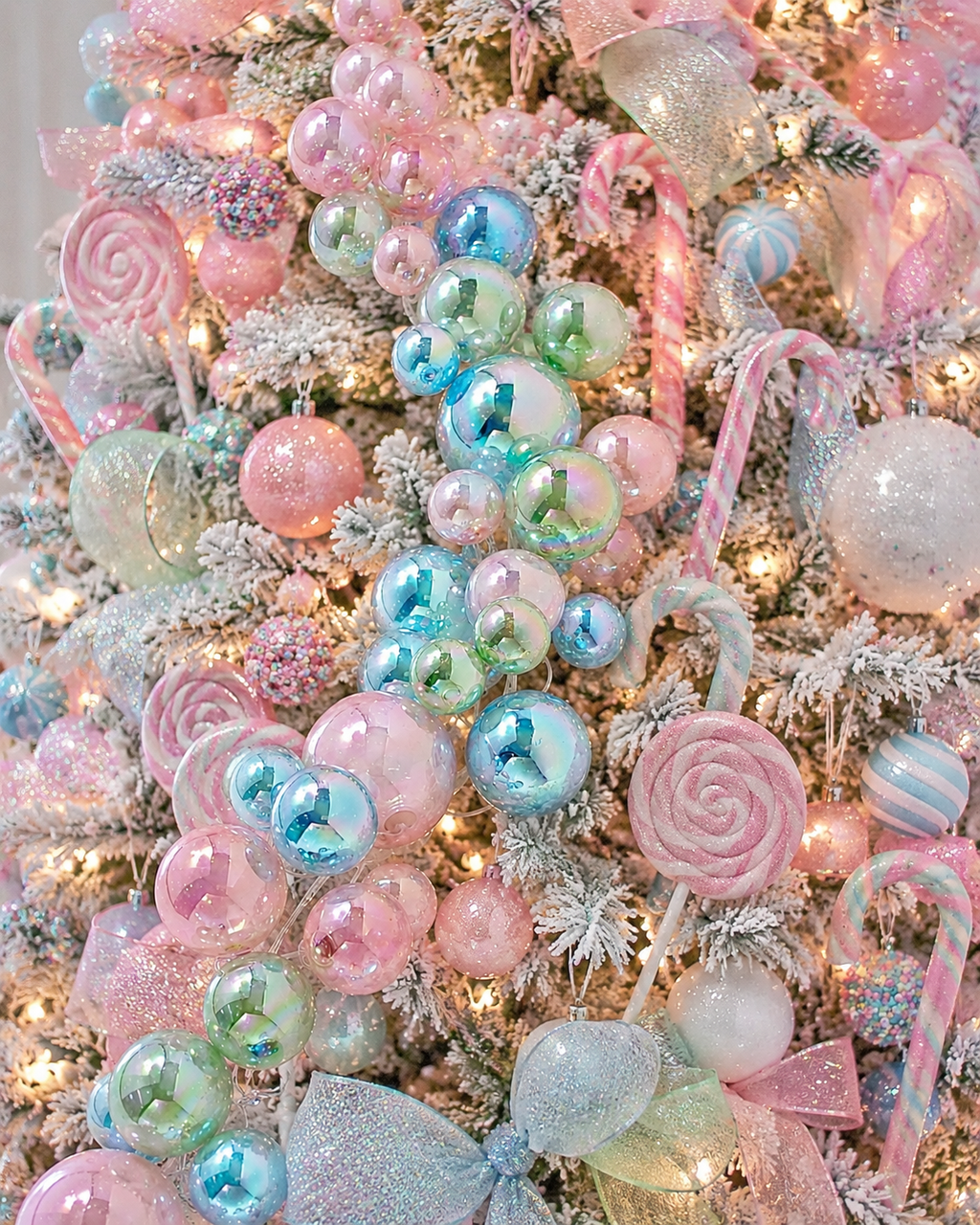 Iridescent Ball Garland 4 feet