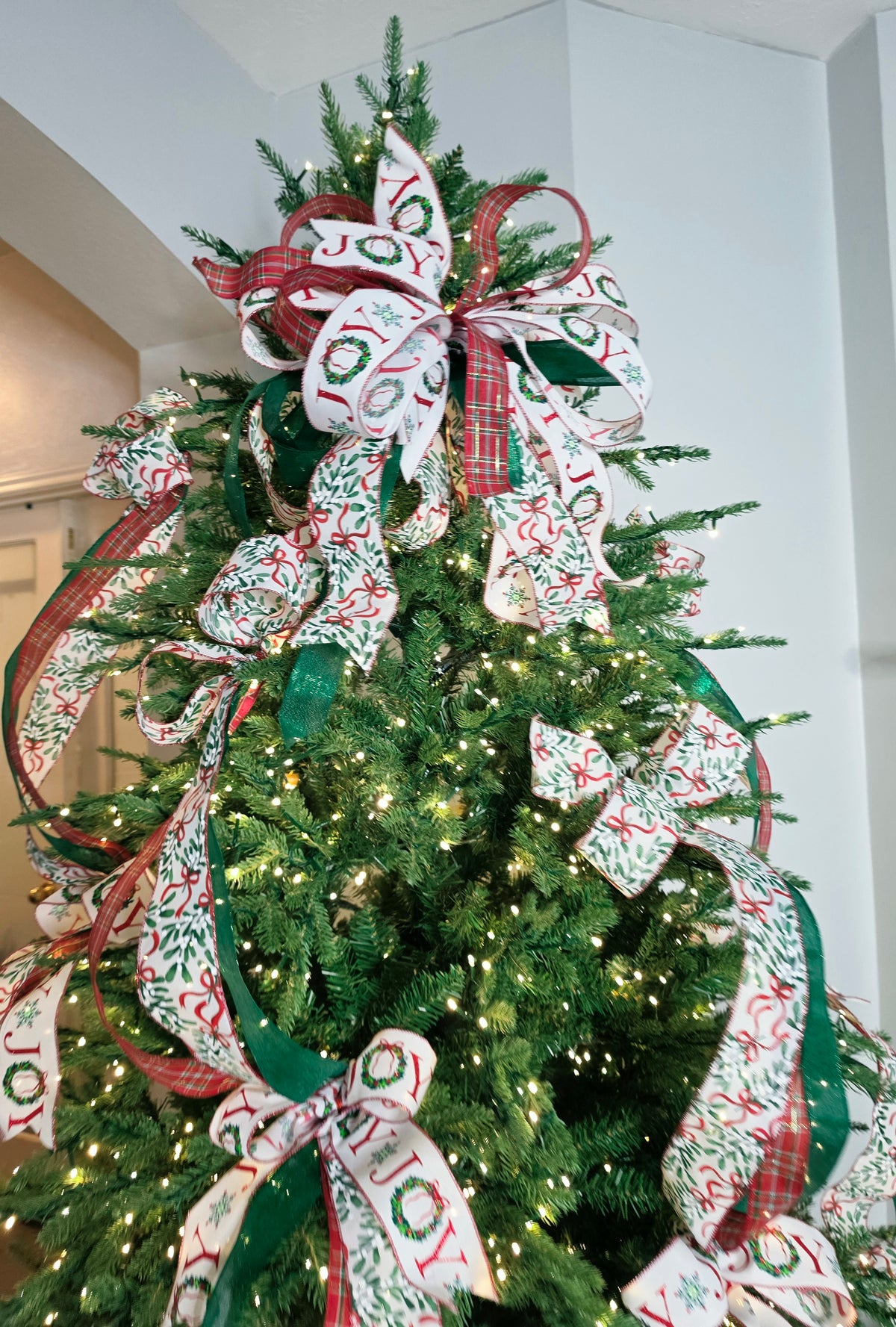 Joyful Traditions Bundle of Bows