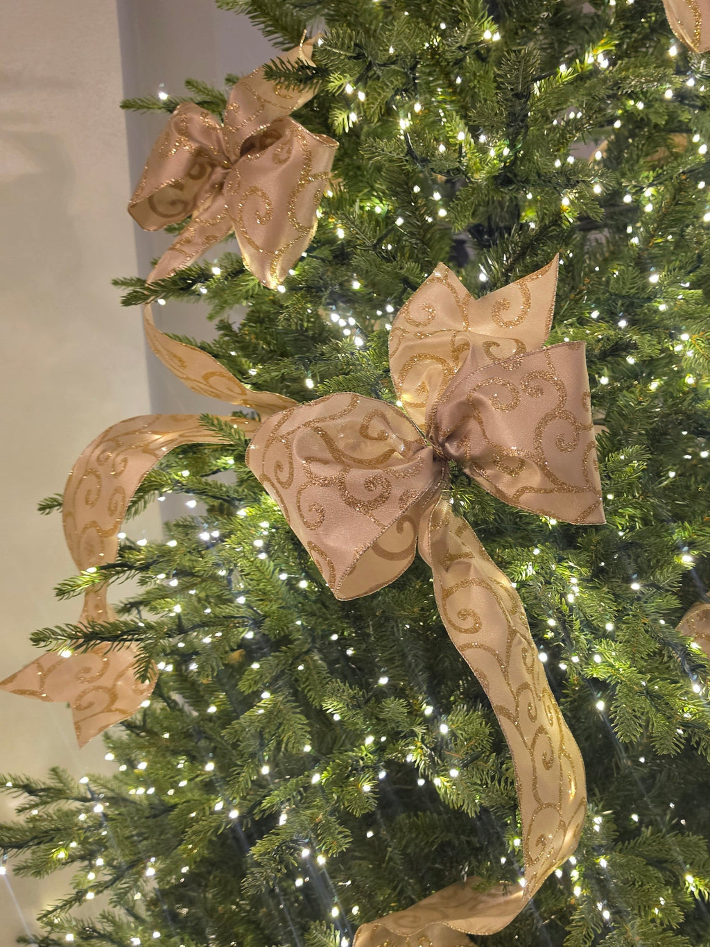 Gold Scroll 5 inch Bows